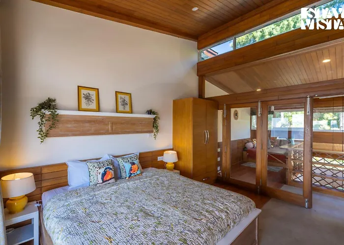 Stayvista At Nook - Elysium Estate Cozy 2Br, Bonfire Valley View Shimla