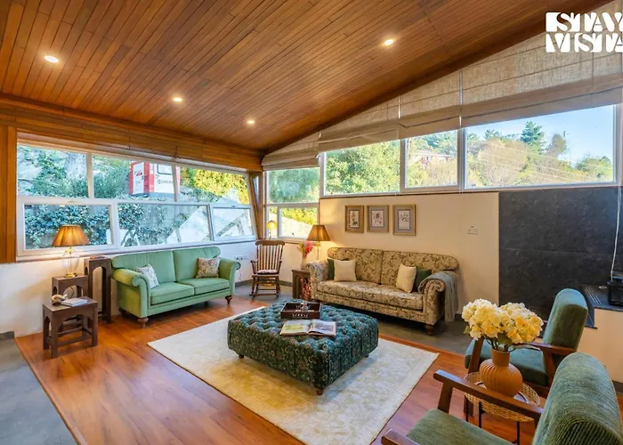Stayvista At Nook - Elysium Estate Cozy 2Br, Bonfire Valley View Shimla